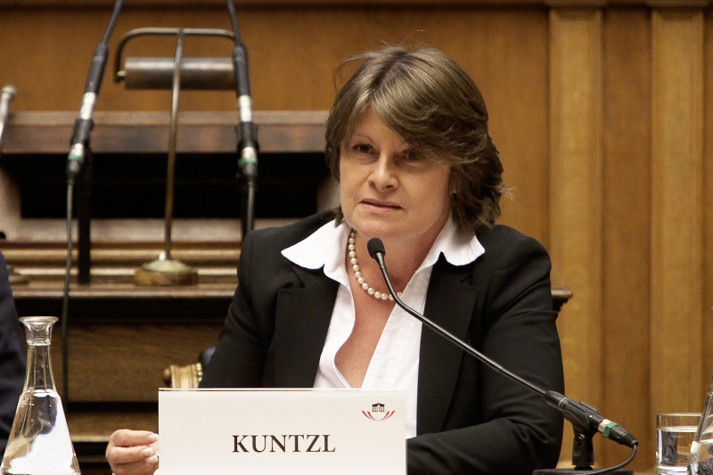 Mag. Andrea Kuntzl