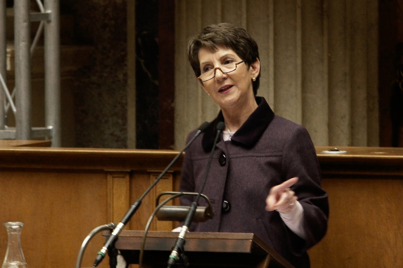 Nationalratspraesidentin Mag. Barbara Prammer am Rednerpult.