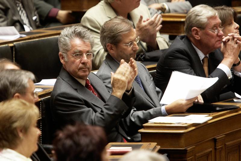 v.links: Bundespräsident Dr.Heinz Fischer, Wissenschaftsminister Dr.Johannes Hahn, Dr. Hannes Androsch, Mag. Andrea Kuntzl