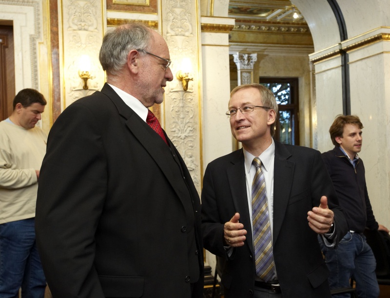 von links: Dr. Gottfried Marckhgott und Prof. Dr. Wolfgang Sander