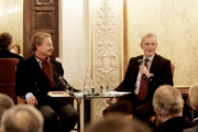 v.li. Autor Dr.Charles R. Ritterband und Johannes Huber am Podium.