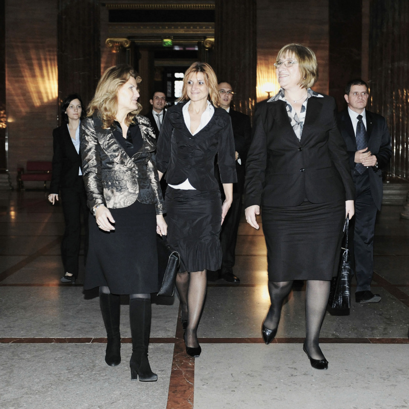 v.li. Dr.in Alice Alsch-Harant - Parlamentsdirektion, Veranstaltungsteilnehmerin und Tsetska Tsacheva - Präsidentin der bulgarischen Nationalversammlung