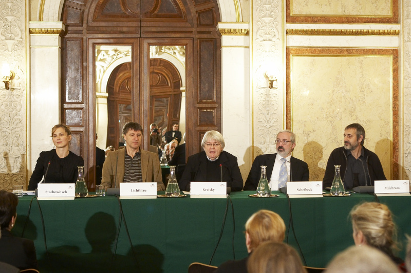am Podium v.li.: Mag.a Saskia Stachowitsch, Ao. Univ.-Prof. Dr. Albert Lichtblau, Univ.-Prof.in Dr.in Eva Kreisky, Dr. Günther Schefbeck, Mag. Gerhard Milchrahm