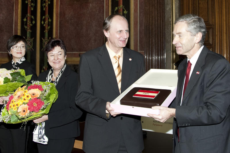 v.li. Veranstaltungsteilnehmerin, Mag. Susanne Neuwirth - Vizepräsidentin des Bundesrates; Erwin Preiner - Praesident des Bundesrates und PaN-Vizepräsident Oskar Wawra