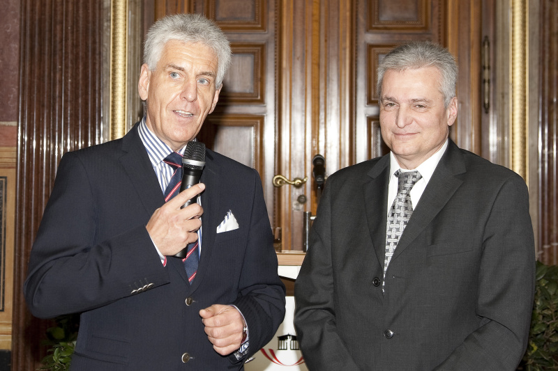 v.li. Prof. DDr. Claus Walter - PaN Praesident und  Vorstandsdirektor Manfred Killian - BP Austria AG