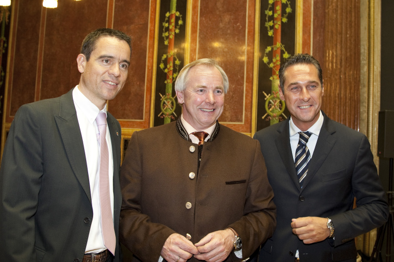 v.li. Uwe Scheuch, Gerhard Doerfler - Landeshauptmann von Kaernten und H.C. Strache - Klubobmann der FPOE