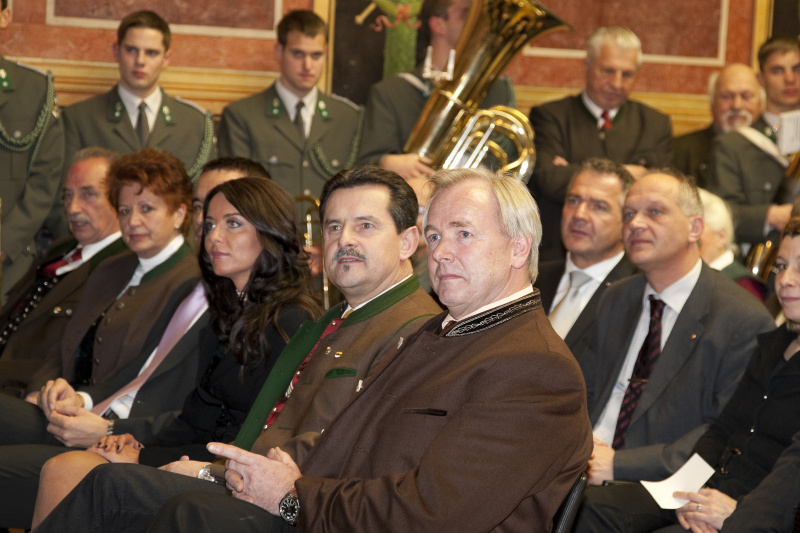 Gerhard Doerfler - Landeshauptmann von Kaernten (1.v.re)