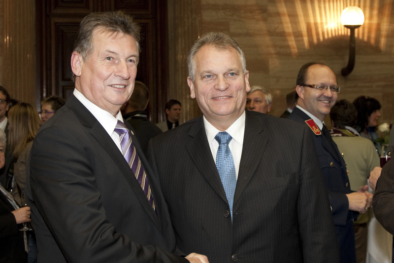 v.li. Komm.Rat Peter Mitterer - Praesident des Bundesrates und BR Gottfried Kneifel
