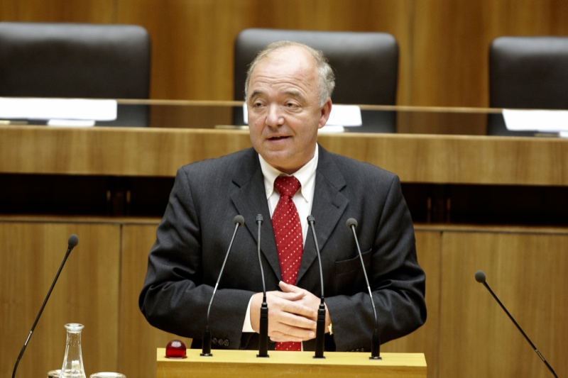 Konrad Steindl,  Nationalratsabgeordneter der ÖVP, am Rednerpult.