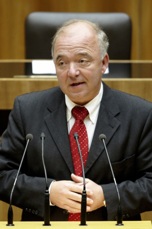 Konrad Steindl,  Nationalratsabgeordneter der ÖVP, am Rednerpult.