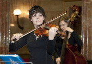 Maria Salamon Quartett - Studentinnen der Konservatorium Privatuniversität Wien mit Geige.