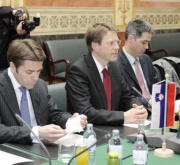 Slowenische Delegation mit Samuel Zbogar - slowenischer Außenminister (2.v.li.)
