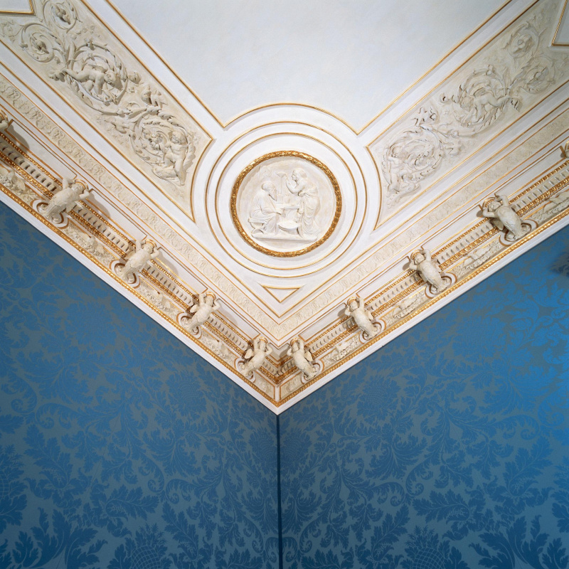 Boudoir der Dame, Bel Etage, Detail der Stuckdecke mit Tondo (Rundbild).