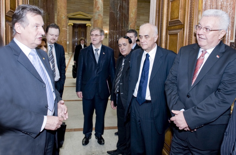 Bundesratspräsident Peter Mitterer (li) und Parlamentspräsident der Republik Kroatien Luka Bebic (re)