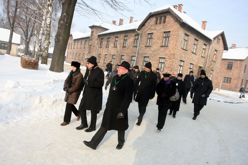 v.li. Mag.a Barbara Prammer - Nationalratspräsidentin, Jacek Lech – Staatliches Museum Auschwitz-Birkenau und Karl Donabauer - Nationalratsabgeordneter