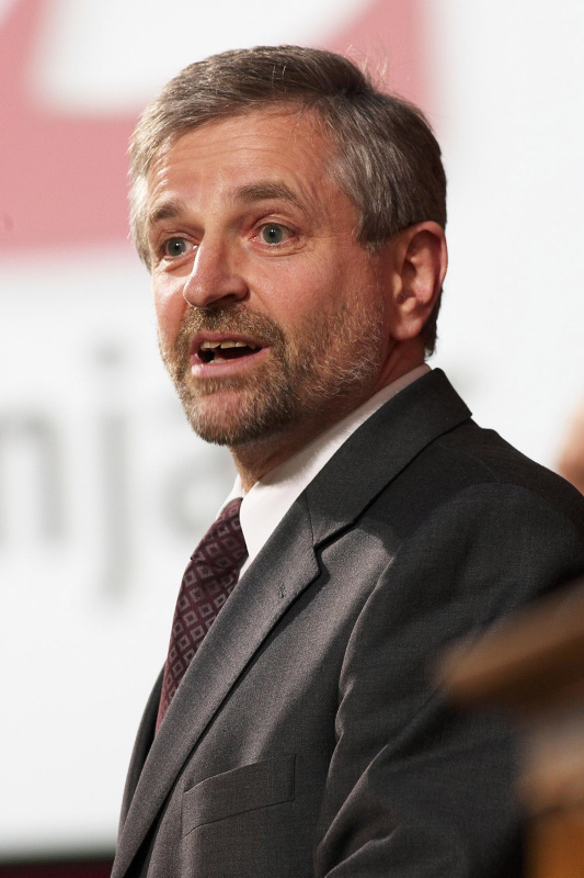 Klubobmann Wilhelm Molterer (ÖVP) am Rednerpult