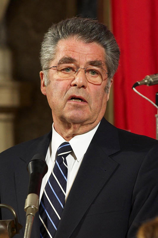 Bundespräsident Heinz Fischer (SPÖ) am Rednerpult