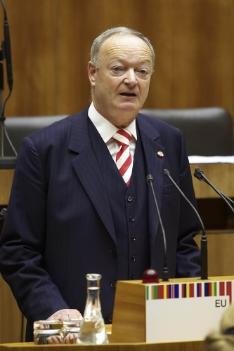 Prof. Dr. Andreas Khol - Nationalratspräsident am Rednerpult.