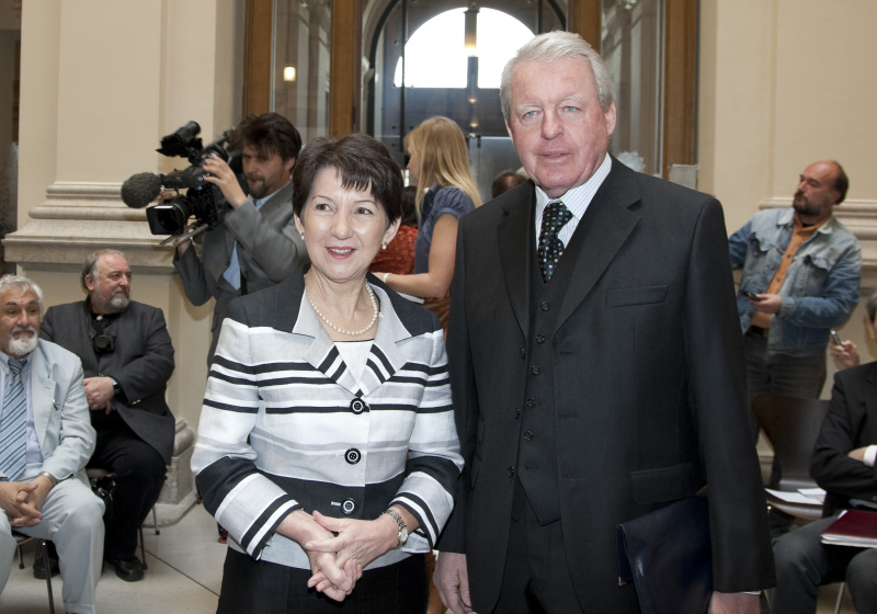 v.li. Mag.a Barbara Prammer - Nationalratspräsidentin und Dr. Franz Vranitzky - Bundeskanzler a.D.
