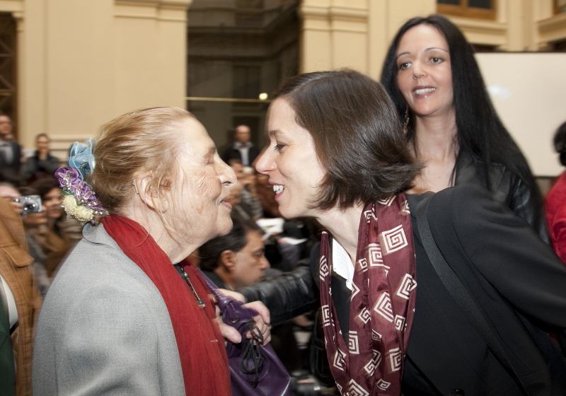 v.li.  Ceija Stojka  - Schriftstellerin und Mag. Mirjam Karoly - Advisor on Roma and Sinti - OSZE/BDMIR und Romano Centro