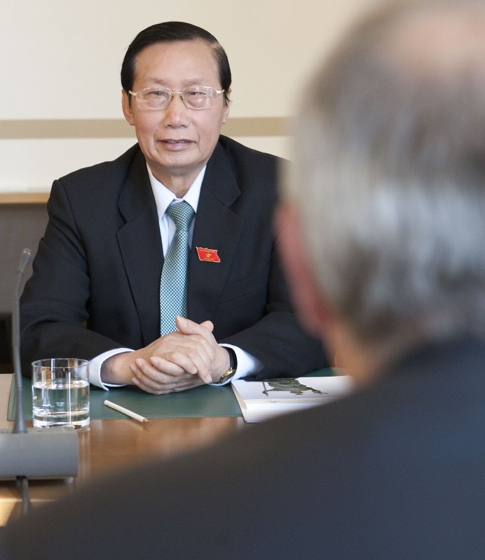 Besuch einer vietnamesischen Parlamentarierdelegation unter Leitung des Vizepräsidenten der Nationalversammlung Nguyen Duc Kien