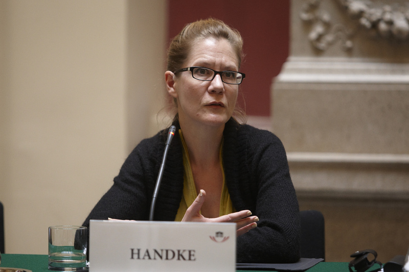 Amina Handke - OKTO TV am Podium.