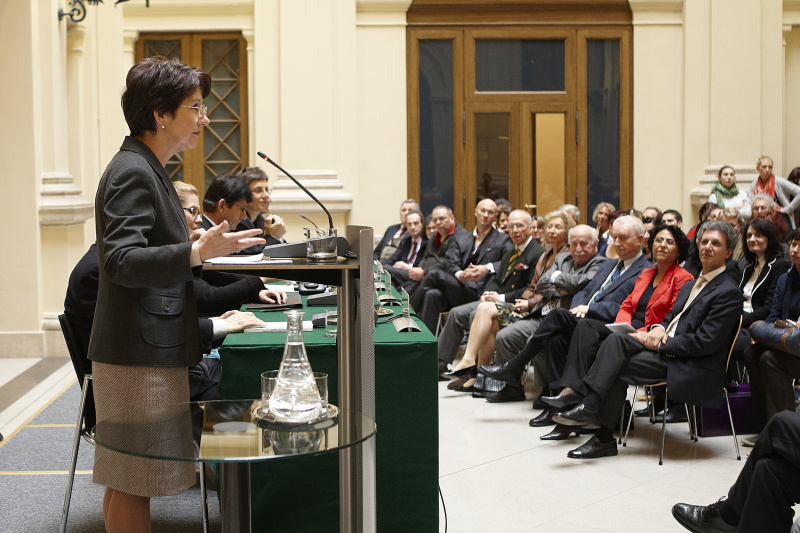 Nationalratspräsidentin Mag.a Barbara Prammer am Rednerpult.