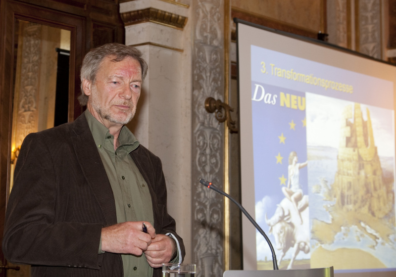 Dr. Karlheinz Duerr - Landeszentrale für politische Bildung Baden-Wuerttemberg am Rednerpult