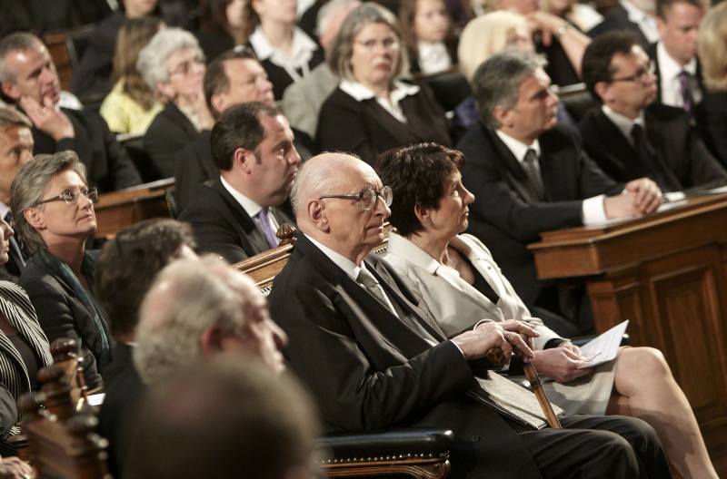 Dr. Wladiyslaw Bartoszewski - Staatssekretaer der Republik Polen,  Nationalsratspräsidentin Mag.a Barbara Prammer und die Bundesregierung mit Vizekanzler Josef Proell und Bundeskanzler Werner Faymann