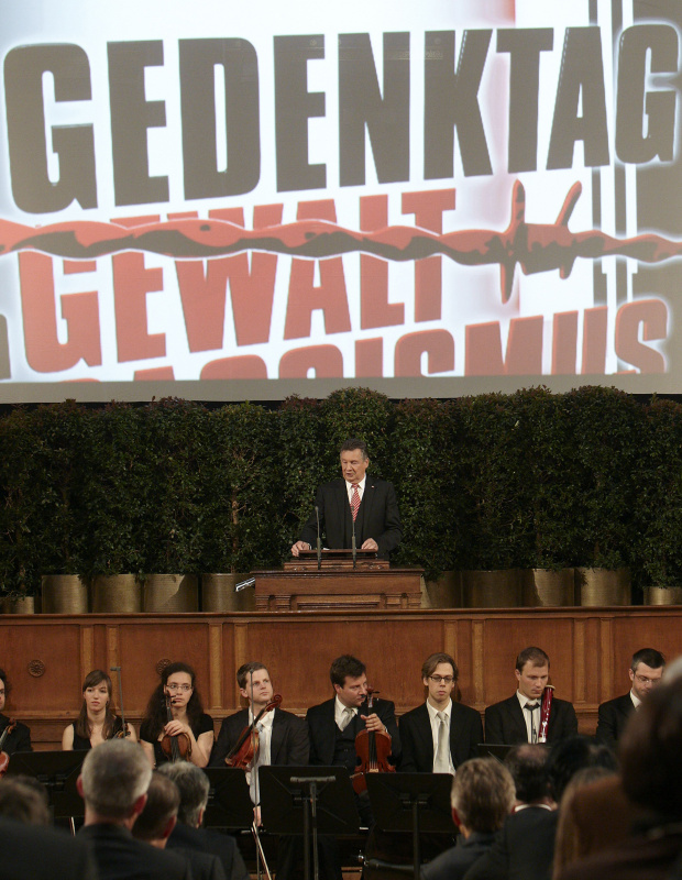 Peter Mitterer - Präsident des Bundesrates am Rednerpult.