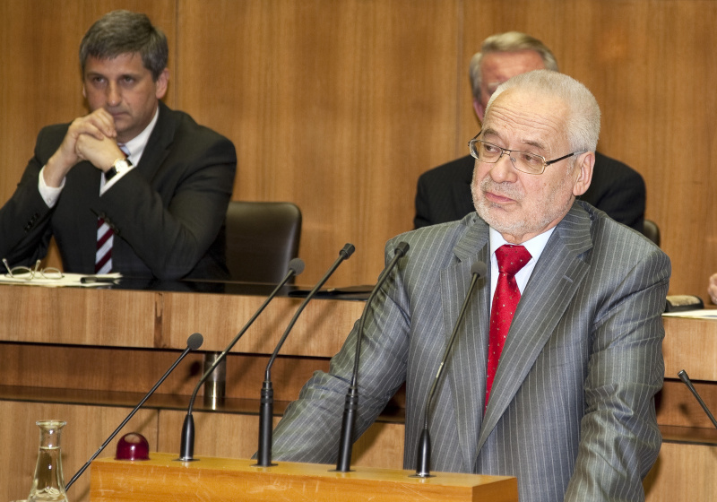 Dr. Erhard Busek - Vizekanzler a.D. am Rednerpult