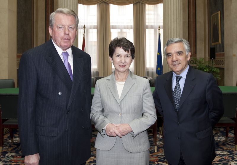 v.li. Dr. Franz Vranitzky - Bundeskanzler a.D., Mag.a Barbara Prammer - Präsidentin des Nationalrates und Philippe Carre