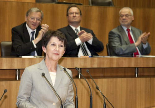 Mag. Barbara Prammer - Präsidentin des Nationalrates am Rednerpult