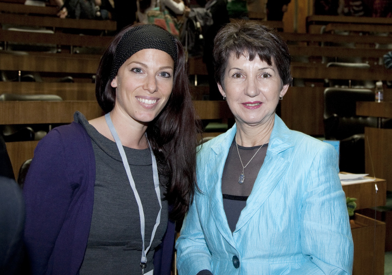 v.li. Olivia Pixner und Mag. Barbara Prammer - Praesidentin des Nationalrates