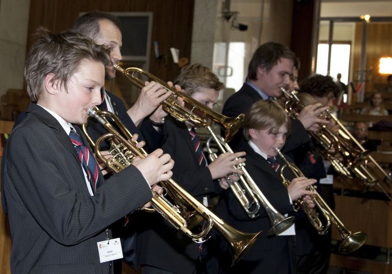 Schueler - Theresianum spielen auf.