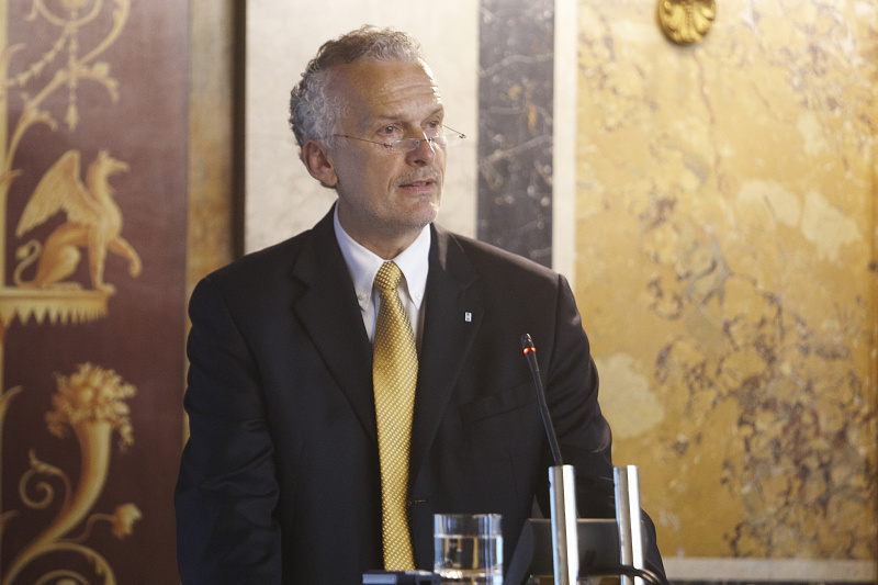 Dr. Josef Moser - Präsident des Rechnungshofes am Rednerpult