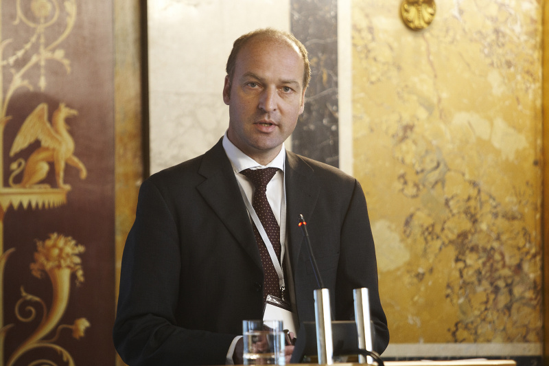 Dr. Matthias Witt, Deutsche Gesellschaft für Technische Zusammenarbeit, (GTZ) am Rednerpult.