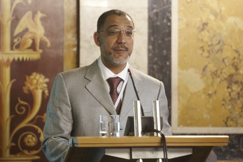 Abdulrahman Al-Harthy, Oman am Rednerpult