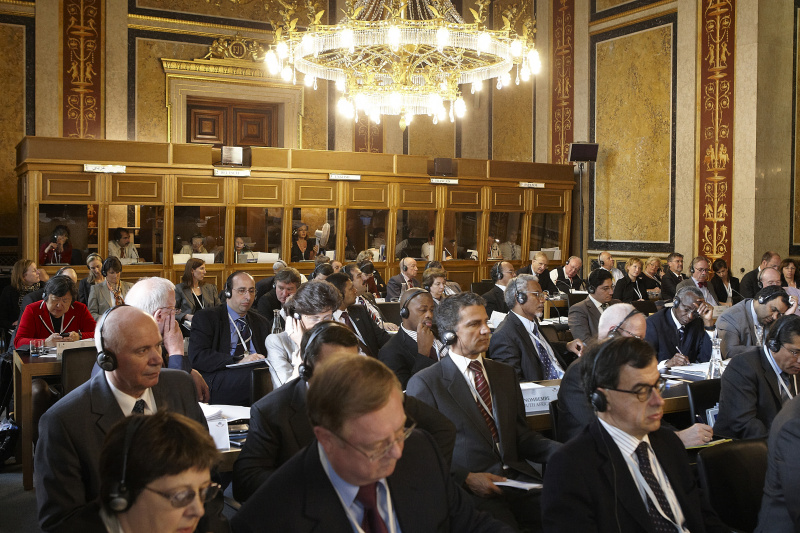 Blick in Richtung Dolmetschkabinen