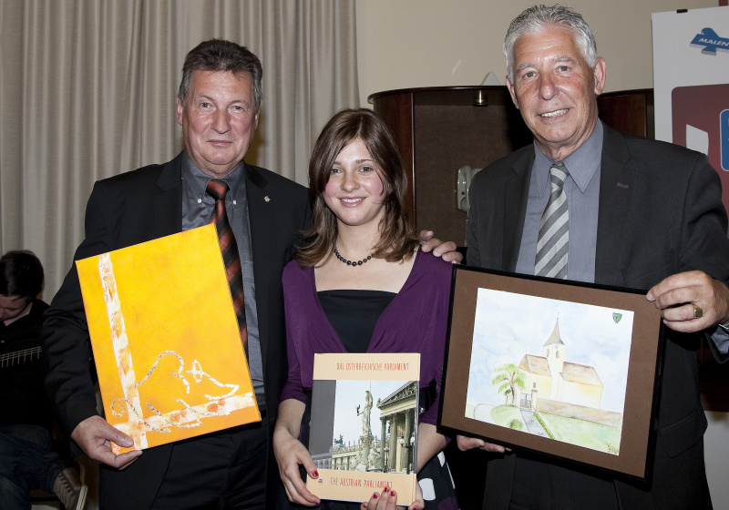 v.li. Komm.Rat Peter Mitterer - Praesident des Bundesrates, Yvonne Doerfler und BR Karl Petritz - Buergermeister der Gemeinde Steuerberg