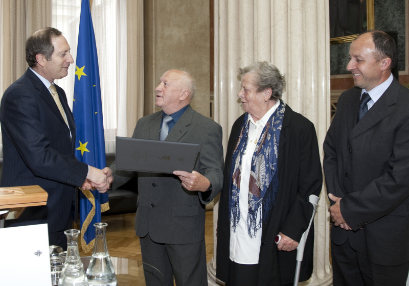 v.li. Aviv Shir-On - Botschafter des Staates Israel, Alois Schatz, Hermine Füreder und Franz Schatz