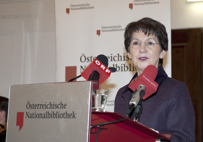 Mag. Barbara Prammer - Praesidentin des Nationalrates am Rednerpult