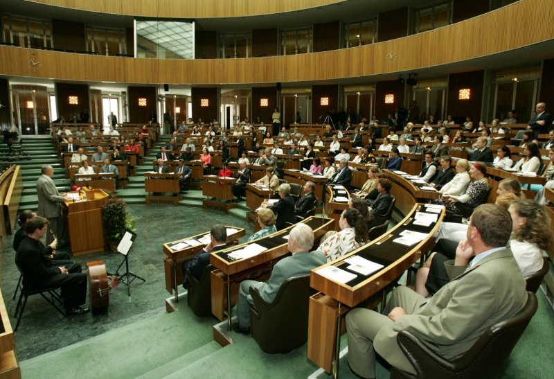 Am Rednerpult Prof. Dr. Andreas Khol - Nationalratspräsident