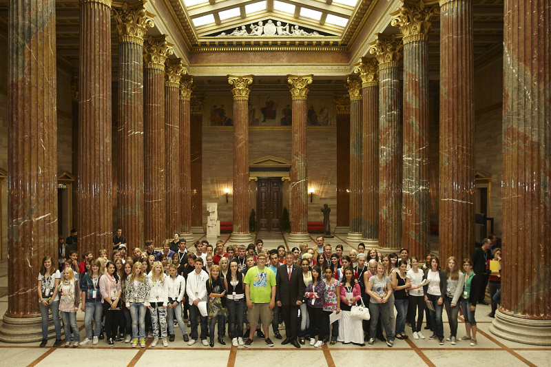 Begrueszung der Jugendlichen durch Bundesratspraesident Peter Mitterer
