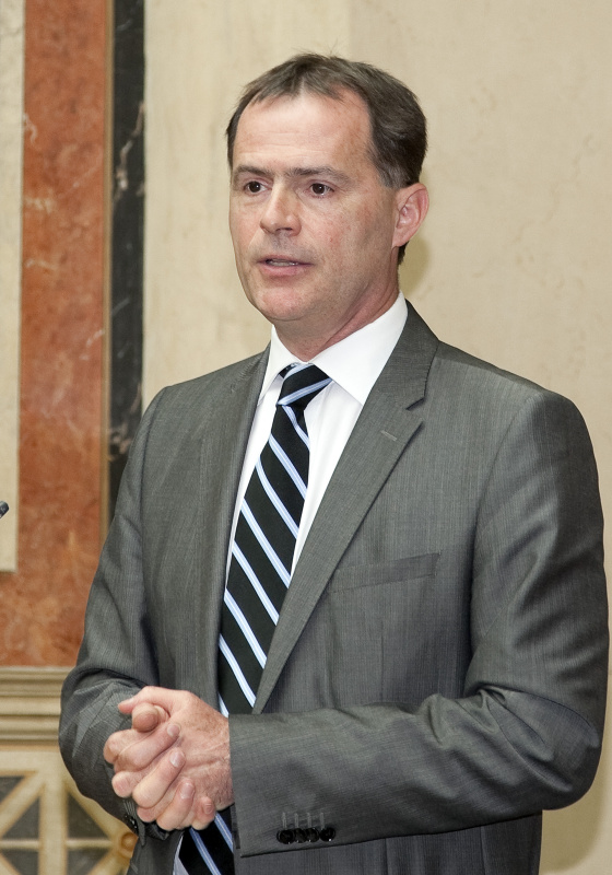 Dr. Johannes Jarolim - Abgeordneter zum Nationalrat, Justizspracher SPÖ am Rednerpult