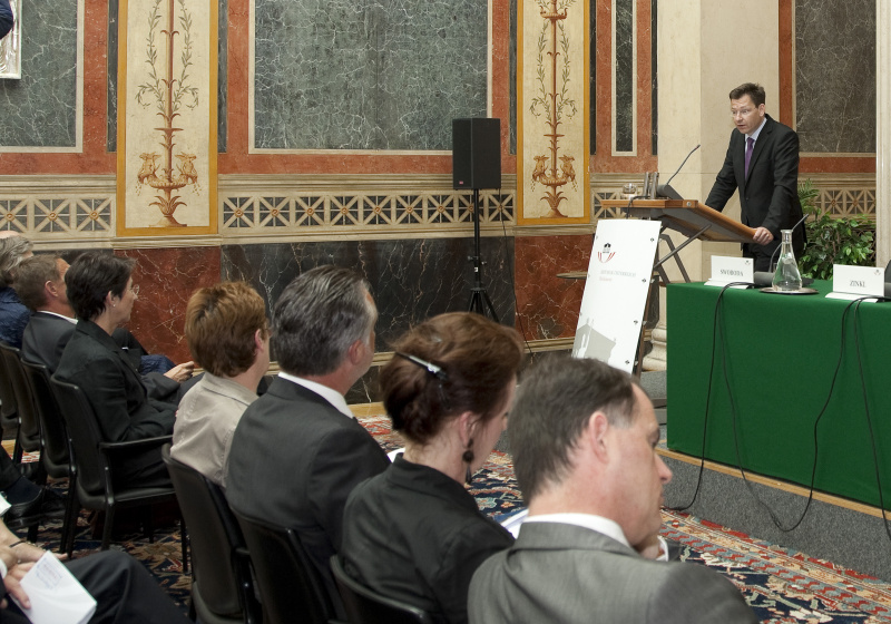 Univ. Prof. Dr. Stefan Storr - Karl-Franzens-Universität Graz am Rednerpult