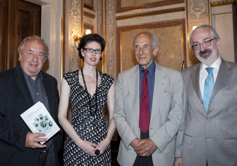 v.li. Fritz Neugebauer - Zweiter Präsident des Nationalrates, Mag. Susanne Trauneck - Generalsekretärin Jewisch Welcome Service, Prof. Dr. Peter Pulzer - Universität Oxford und Dr. Günther Schefbeck - Leiter der Abteilung Parlamentarische Dokumentation und Archiv und Statistik der Parlamentsdirektion