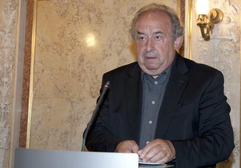 Fritz Neugebauer - Zweiter Präsident des Nationalrates am Rednerpult