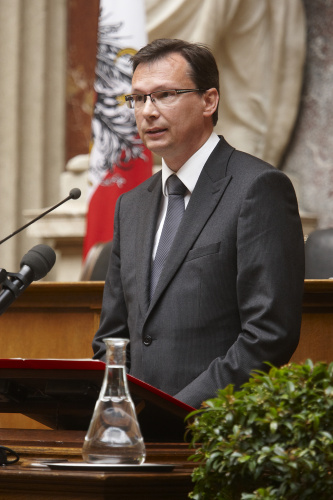Norbert Darabos - Verteidigungsminister am Rednerpult