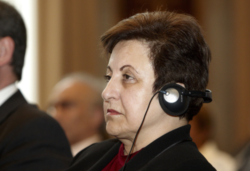 Schirin Ebadi - Nobelpreisträgerin 2003 und Felix Ermacora Menschenrechtspreisträgerin